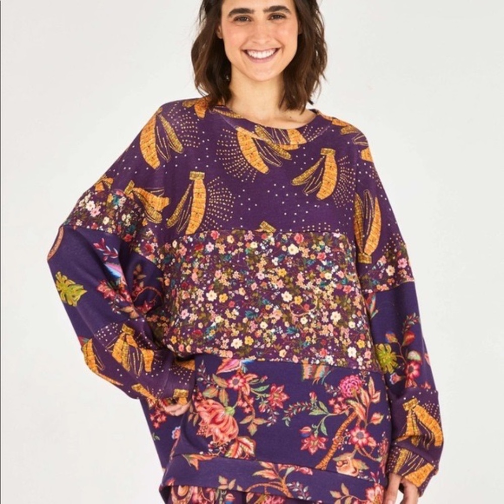 Farm Rio bananas sweatshirt size Large